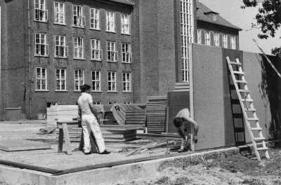 Pavillonen bygges, 1973. Foto: Erik Olsen.